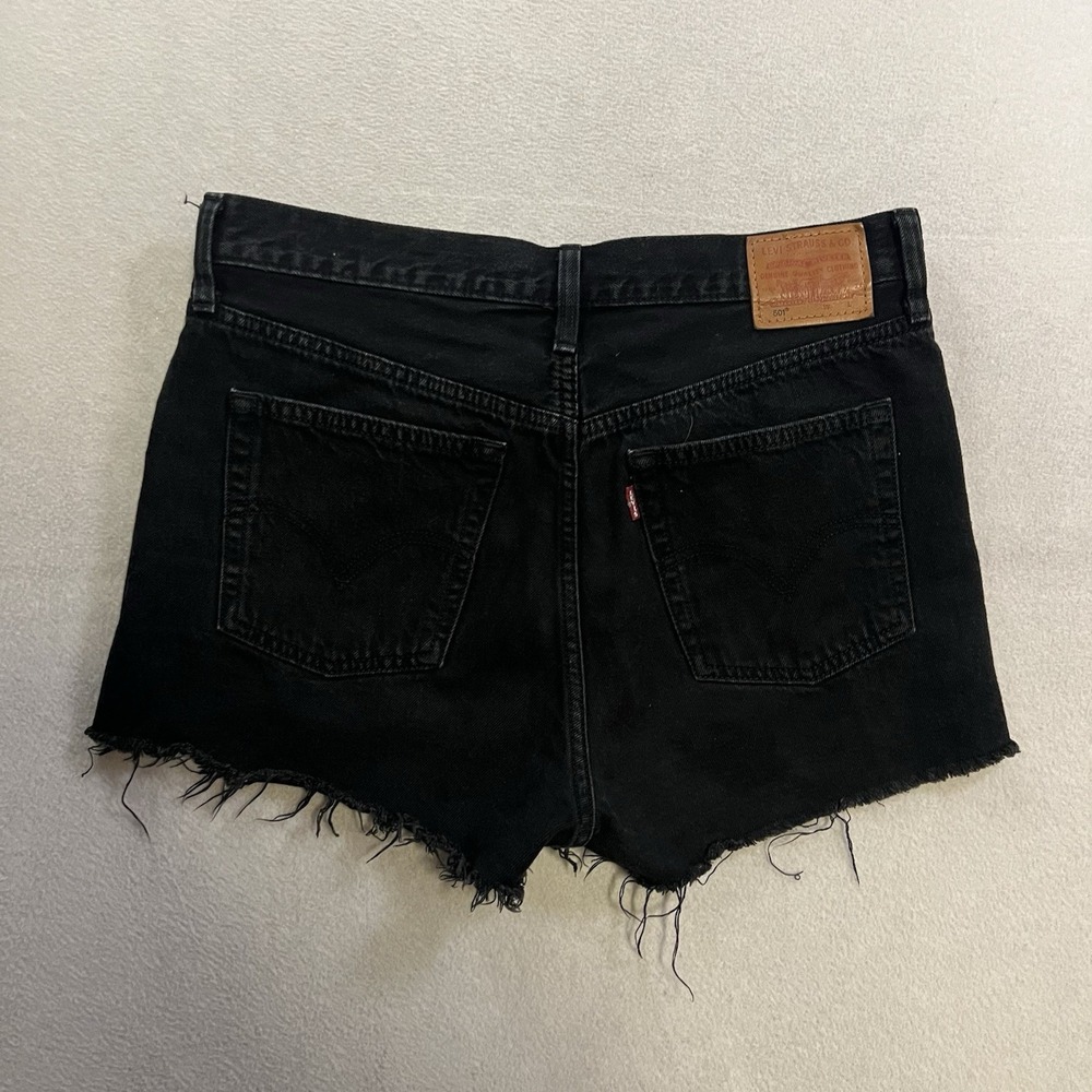 Levi's 501 Denim Cut Off Shorts Women's Size 32 Black Button Fly 2" Inseam